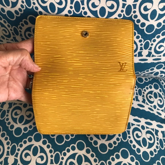 💥2/$250💥 Authentic Louis Vuitton Monogram Canvas Kiss Lock Bi Fold Wallet - Picture 6 of 14